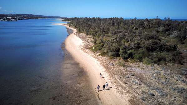 Entrance walk Lakes Entrance